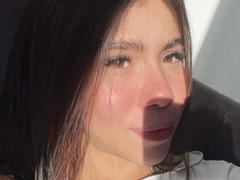 ZoeSpencer - female with brown hair webcam at xLoveCam