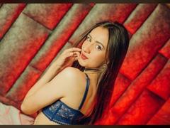 Zoeebm - female with black hair webcam at xLoveCam