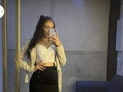 Zoeebm - female with black hair webcam at xLoveCam