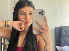 Zoeval - female with black hair webcam at xLoveCam