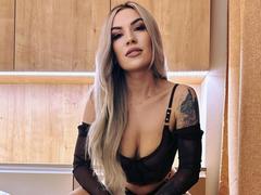 ZoeyMarie - blond female webcam at xLoveCam