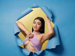 ZoeyMorelli - female with black hair webcam at xLoveCam