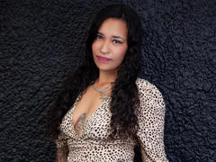 ZoeyMoretti - female with black hair webcam at LiveJasmin