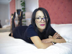 ZowyClintos - female with black hair and  big tits webcam at xLoveCam