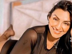ZullyFemme - female with black hair and  big tits webcam at xLoveCam